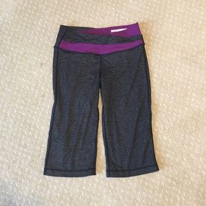 🍋 lululemon capris size 6 like new